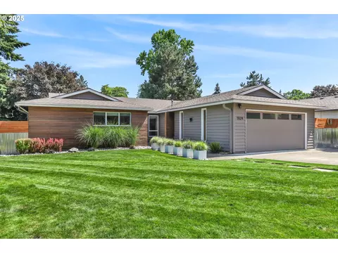 5524 SE Hillwood Cir, Milwaukie, OR 97267