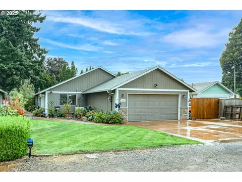 3565 Castrey St, Eugene, OR 97404