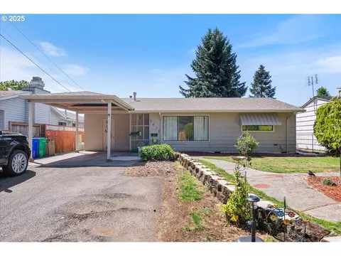 8632 NE Clackamas St, Portland, OR 97220