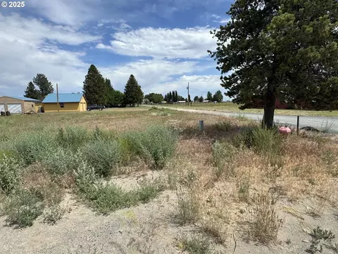 holly ln, Christmas Valley, OR 97641