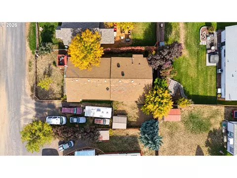 View/Area - 820 SW 14th St, Pendleton, OR 97801 photo 3 of 4