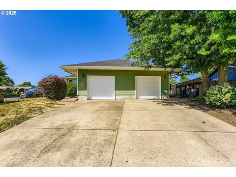 1257 SW Tall Oaks Dr, Mcminnville, OR 97128