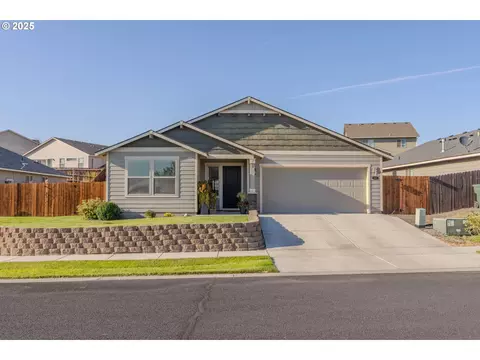 2317 NW Eucalyptus Dr, Hermiston, OR 97838