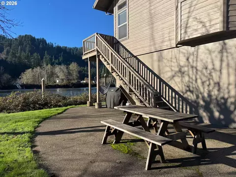 Exterior - 10298 Highway 126, Mapleton, OR 97453 photo 3 of 6