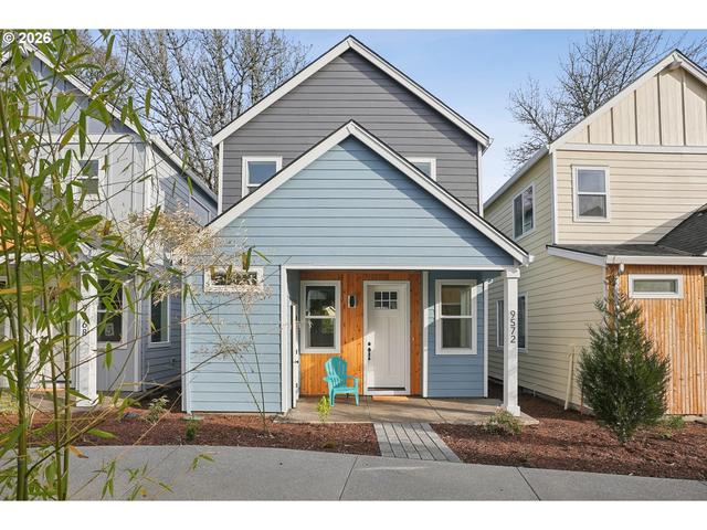 9572 SW 91st Ave #6, Portland, OR 97223