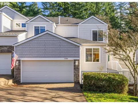 15760 SW Peachtree Dr, Tigard, OR 97224