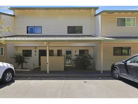 12054 N Jantzen Beach Ave, Portland, OR 97217