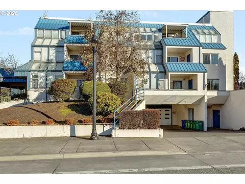 8717 SE Monterey Ave #104, Happy Valley, OR 97086