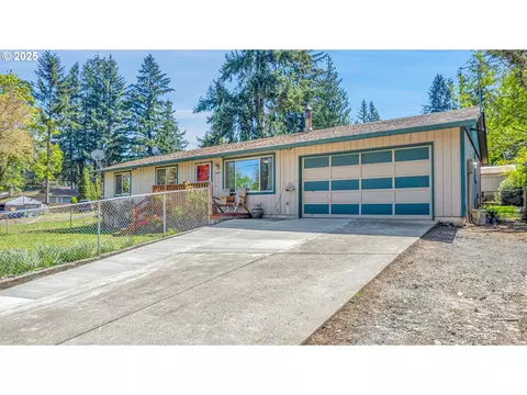 38600 Sandy Heights St, Sandy, OR 97055
