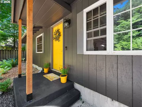 Exterior - 69080 E Vine Maple Dr, Rhododendron, OR 97049 photo 4 of 14