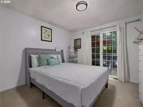Bedroom - 69080 E Vine Maple Dr, Rhododendron, OR 97049 photo 1 of 6