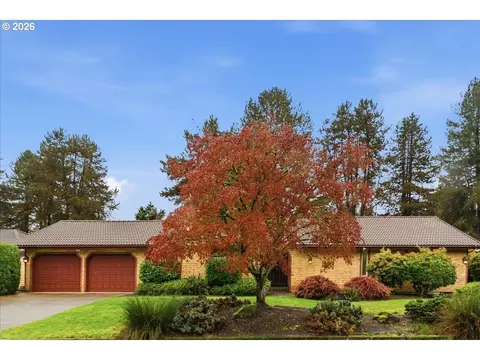 7610 NE Meadows Dr, Vancouver, WA 98662