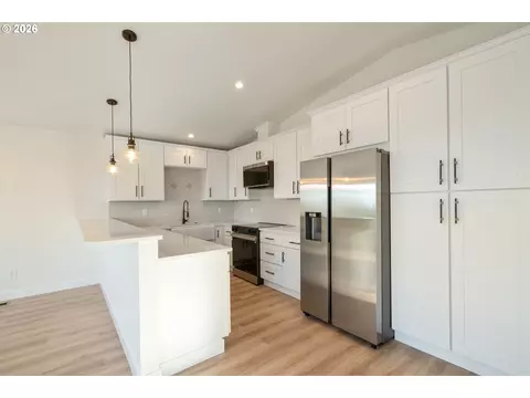 Kitchen - 110 Crescent St, Oceanside, OR 97134 photo 2 of 4