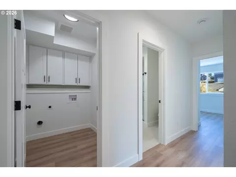 Entry Way - 110 Crescent St, Oceanside, OR 97134 photo 2 of 2
