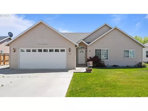 1515 SW Meadow View Dr, Hermiston, OR 97838