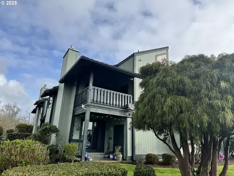 353 NE Skipanon Dr #353, Warrenton, OR 97146