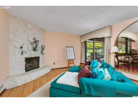 Living - 18345 SE Cheldelin Rd, Gresham, OR 97080 photo 1 of 3