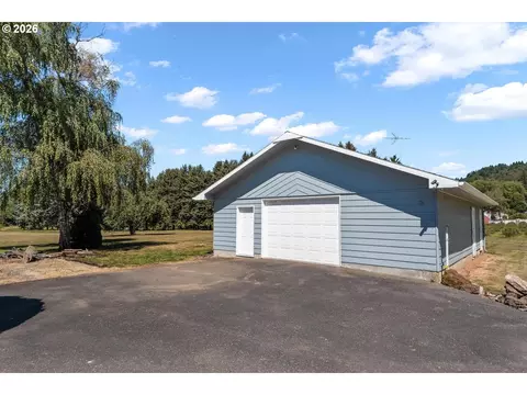 Exterior - 18345 SE Cheldelin Rd, Gresham, OR 97080 photo 8 of 8