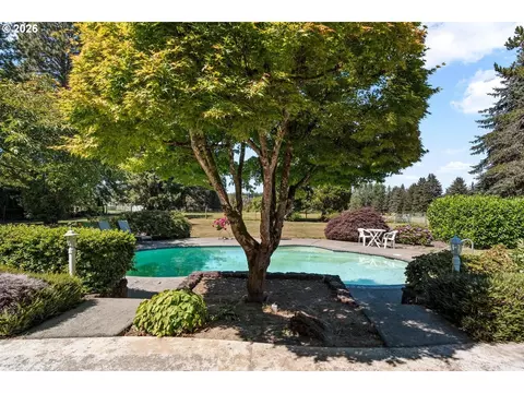 Exterior - 18345 SE Cheldelin Rd, Gresham, OR 97080 photo 6 of 8