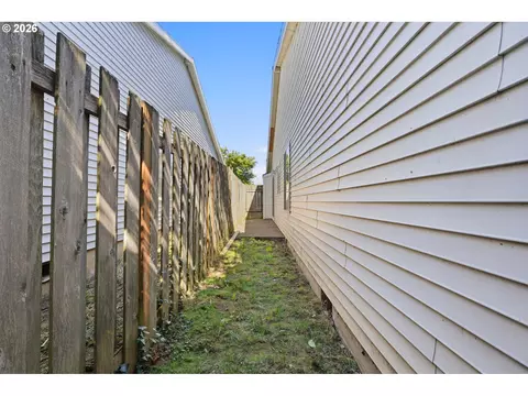 879 SW Junction Pl, Gresham, OR 97080 photo 22