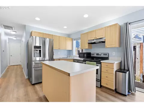 879 SW Junction Pl, Gresham, OR 97080 photo 11