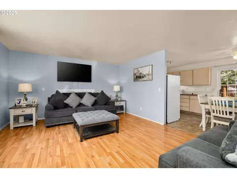 Living - 101 Cornell Ave, Gladstone, OR 97027 photo 3 of 3