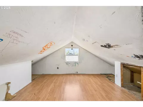Other - 2760 E St, Springfield, OR 97477 photo 4 of 9
