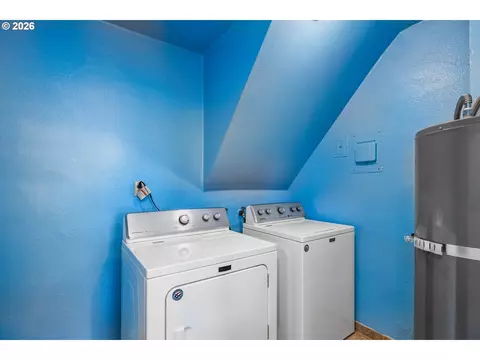 Other - 2760 E St, Springfield, OR 97477 photo 3 of 9