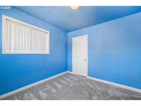 Bedroom - 2760 E St, Springfield, OR 97477 photo 5 of 6