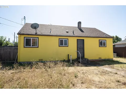 Other - 2760 E St, Springfield, OR 97477 photo 8 of 9