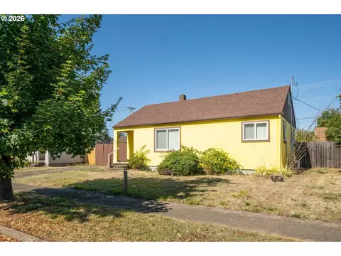 Exterior - 2760 E St, Springfield, OR 97477 photo 2 of 7