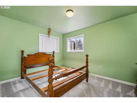 Bedroom - 2760 E St, Springfield, OR 97477 photo 1 of 6