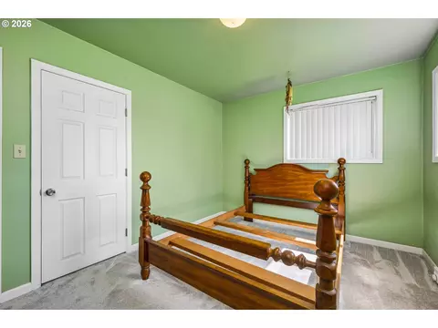 Bedroom - 2760 E St, Springfield, OR 97477 photo 2 of 6