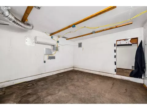 Other - 2760 E St, Springfield, OR 97477 photo 6 of 9