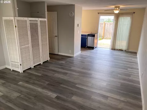 Living - 1935 W 17th Ave #B, Eugene, OR 97402 photo 1 of 2