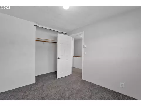 Bedroom - 1935 W 17th Ave #B, Eugene, OR 97402 photo 5 of 6