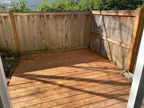 Exterior - 1935 W 17th Ave #B, Eugene, OR 97402 photo 2 of 6