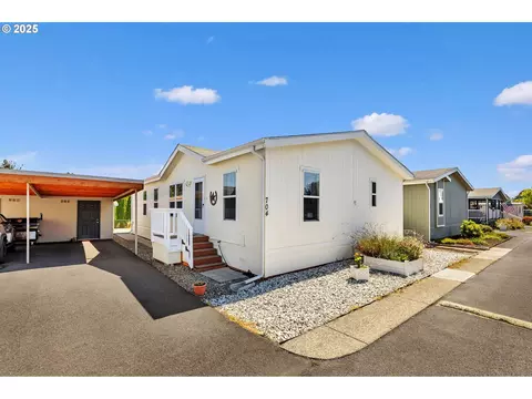 300 SW 7th Ave # 704, Battle Ground, WA 98604
