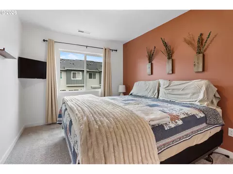 Bedroom - 808 S 23rd Ave, Cornelius, OR 97113 photo 4 of 6