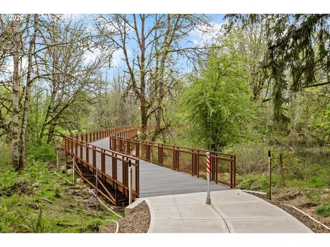 View/Area - 808 S 23rd Ave, Cornelius, OR 97113 photo 2 of 2