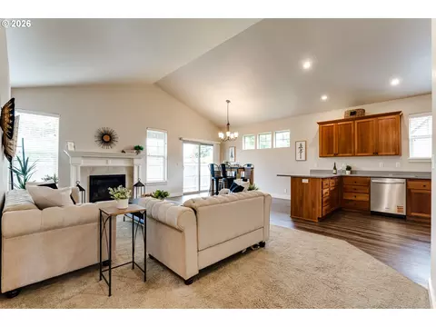 Living - 5409 King Arthur Ct, Eugene, OR 97402 photo 1 of 5
