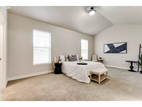 Bedroom - 5409 King Arthur Ct, Eugene, OR 97402 photo 6 of 8