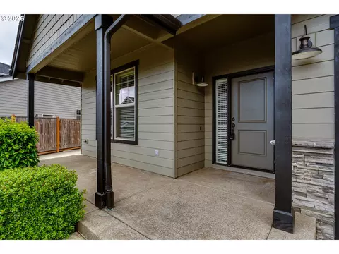 Exterior - 5409 King Arthur Ct, Eugene, OR 97402 photo 5 of 8