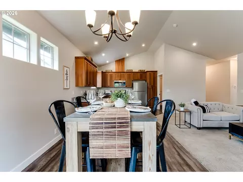 Dining - 5409 King Arthur Ct, Eugene, OR 97402 photo 1 of 3