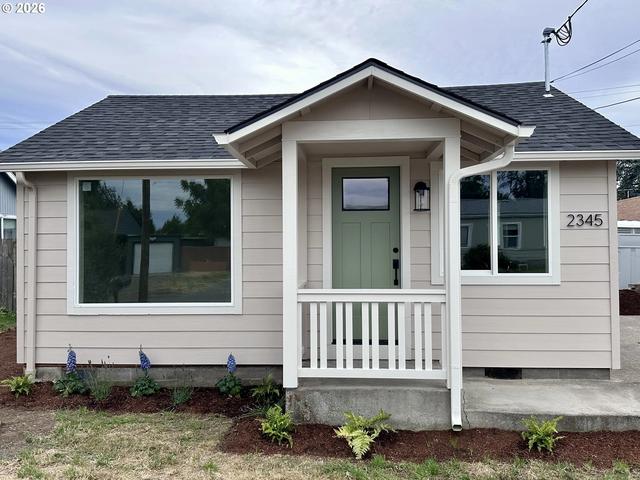 2345 F St, Springfield, OR 97477