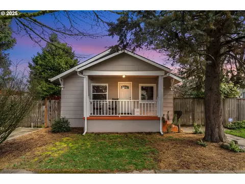 8972 N Clarendon Ave, Portland, OR 97203