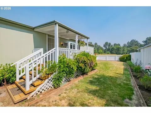 500 Loucks Way #13, Brownsville, OR 97327