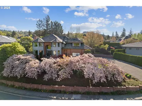 1416 NW Benfield Dr, Portland, OR 97229