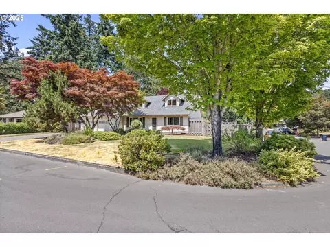 6120 SW Cross Creek Dr, Beaverton, OR 97078