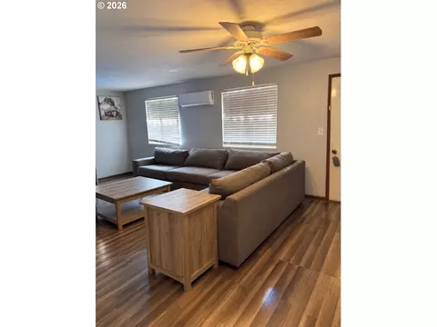 Living - 121 Copper Way, Riddle, OR 97469 photo 3 of 3